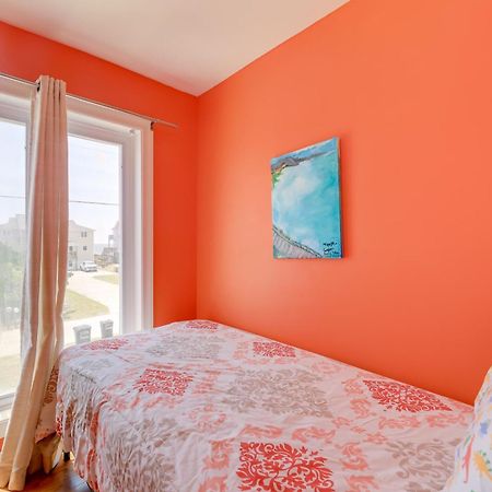 West Of The Moon Ocean Apt With Beach Access! Emerald Isle Eksteriør billede
