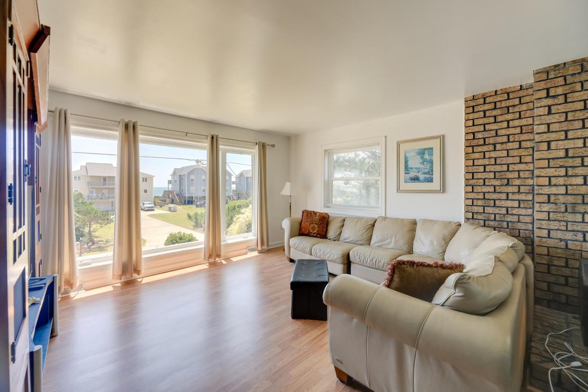 West Of The Moon Ocean Apt With Beach Access! Emerald Isle Eksteriør billede