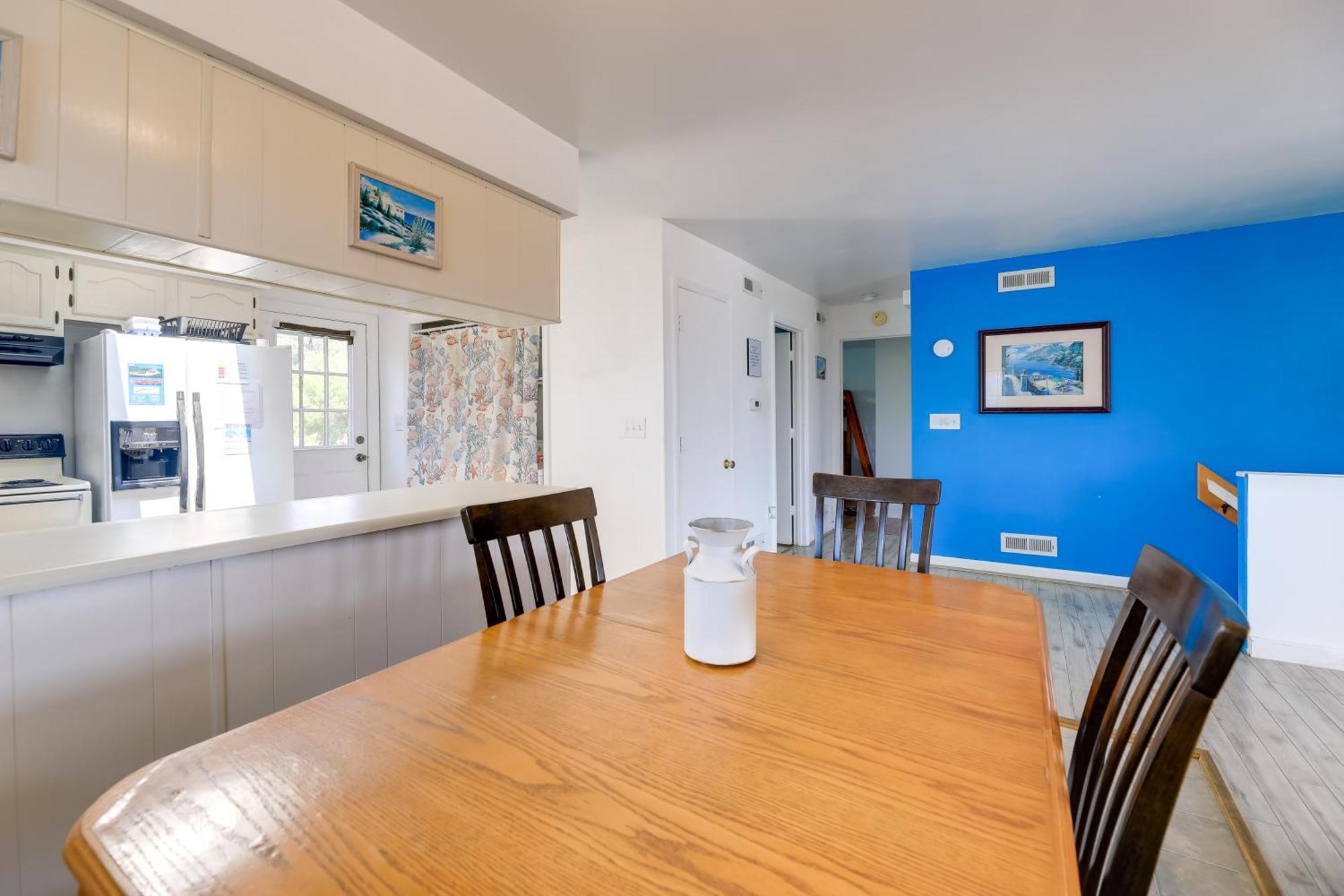 West Of The Moon Ocean Apt With Beach Access! Emerald Isle Eksteriør billede
