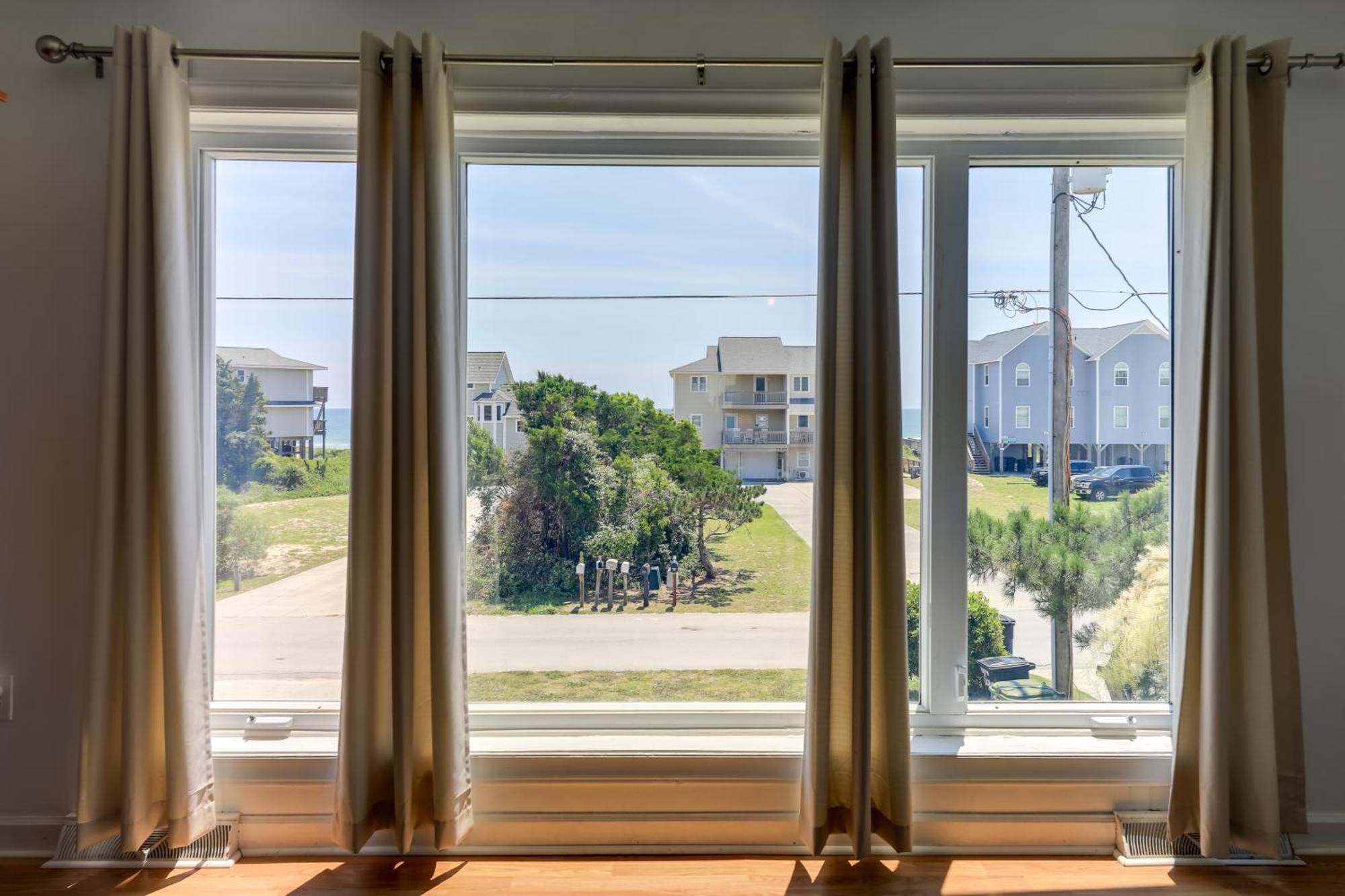 West Of The Moon Ocean Apt With Beach Access! Emerald Isle Eksteriør billede